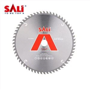 10 A TCT fűrészlap fém